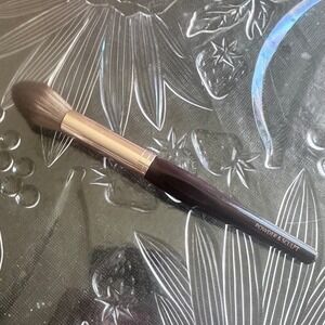 Charlotte Tilbury makeup Brush